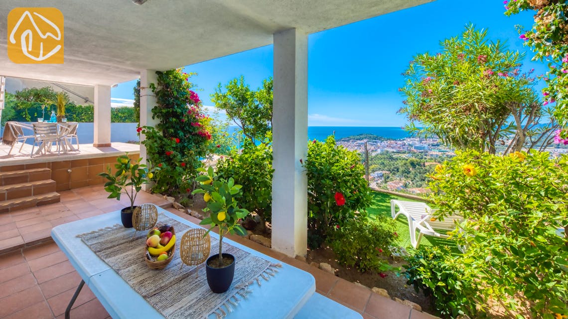 Holiday villas Costa Brava Spain - Villa Teresa - Dining area