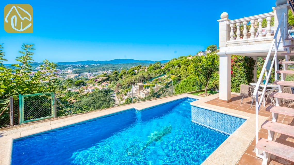 Holiday villas Costa Brava Spain - Villa Teresa - Swimming pool