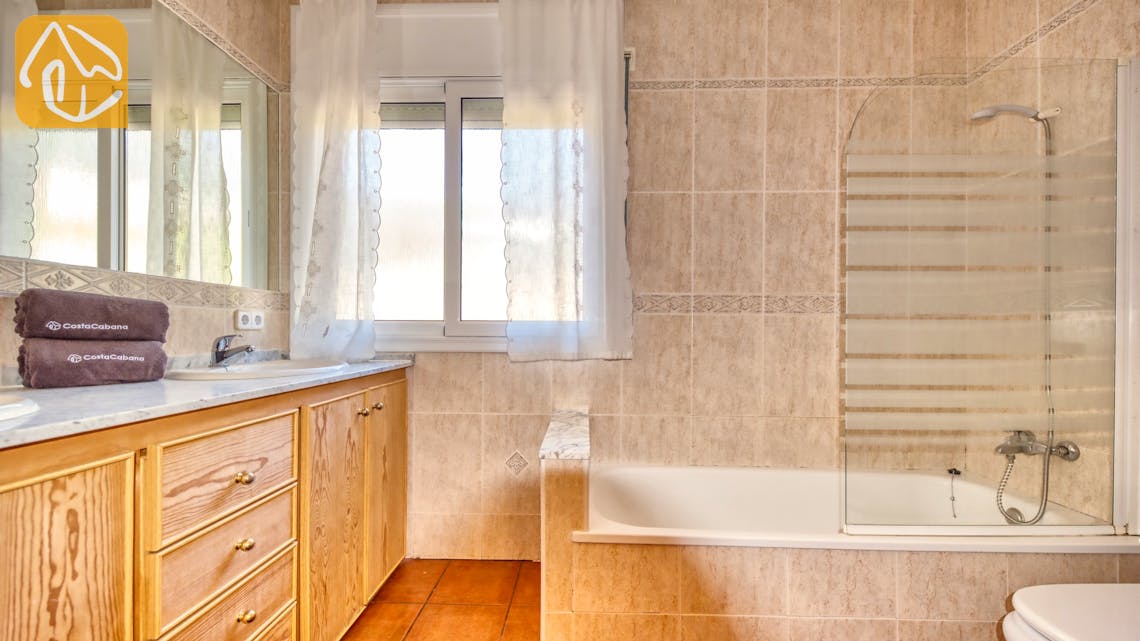 Holiday villas Costa Brava Spain - Villa Valeria - Bathroom