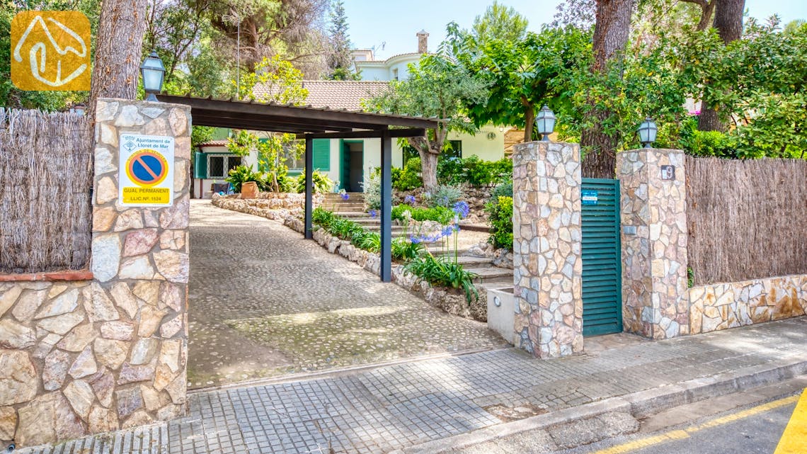 Casas de vacaciones Costa Brava España - Villa Mar - Street view arrival at property