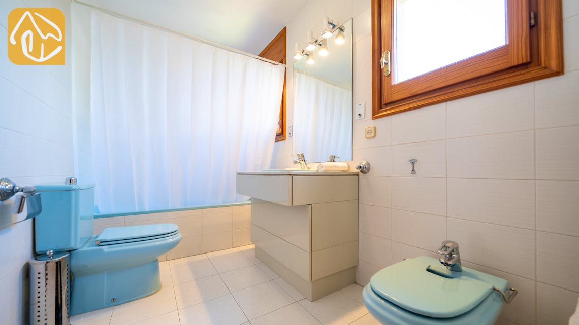 Holiday villas Costa Brava Spain - Villa Iris - Bathroom