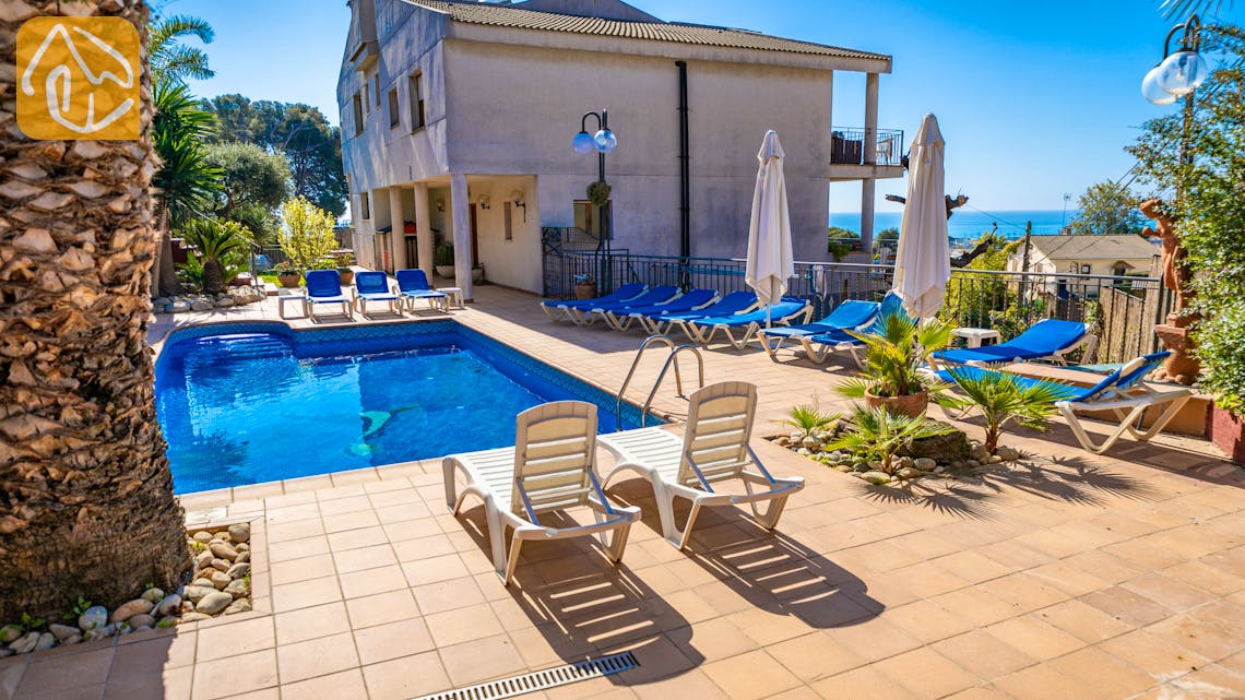 Ferienhäuser Costa Brava Spanien - Villa Iris - Schwimmbad