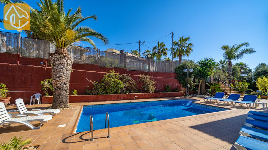 Holiday villas Costa Brava Spain - Villa Iris - Swimming pool