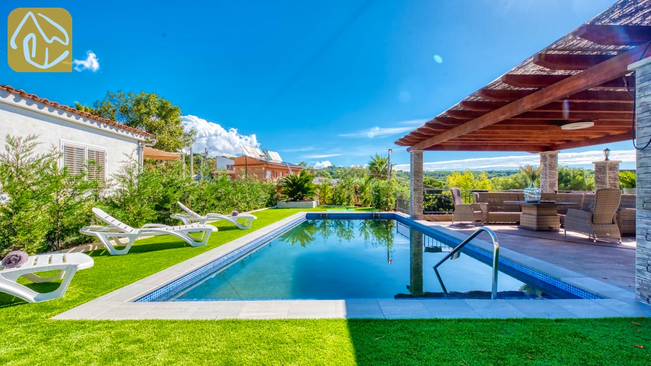 Holiday villas Costa Brava Spain - Villa Palmera - Swimming pool