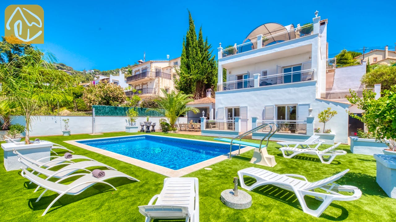 Casas de vacaciones Costa Brava España - Villa Maribel - Tumbonas