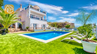 Holiday villas Costa Brava Spain - Villa Maribel - Swimming pool