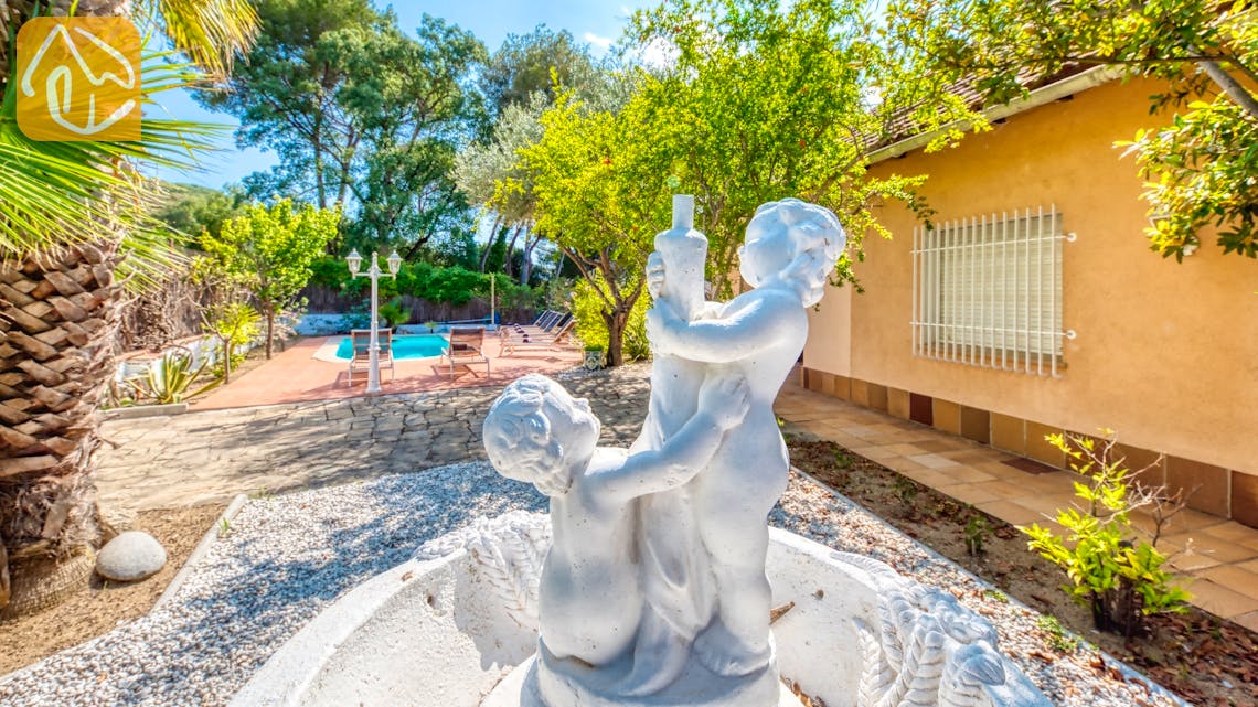 Ferienhäuser Costa Brava Spanien - Villa Fenals Beach - Villa Außenbereich