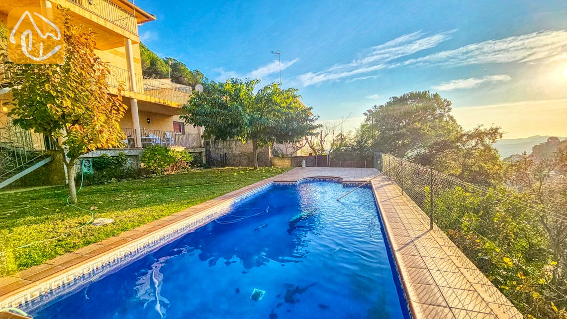 Holiday villas Costa Brava Spain - Villa Marysol - Swimming pool