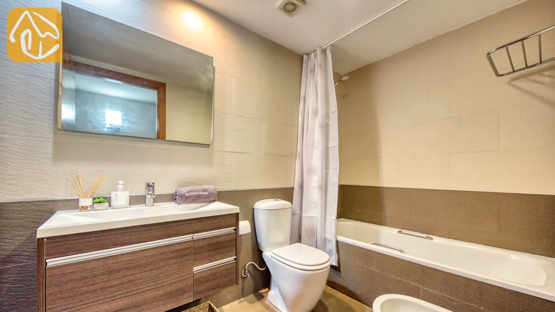 Holiday villas Costa Brava Spain - Apartment Gaudi - Bathroom