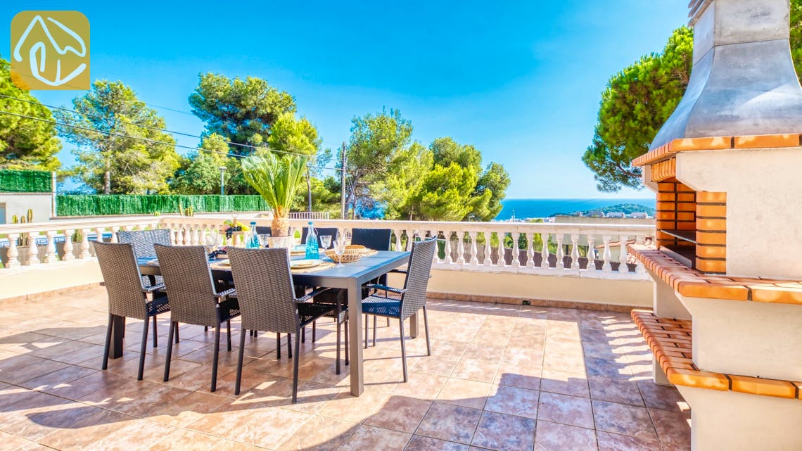 Ferienhäuser Costa Brava Spanien - Villa Ibiza - BBQ Area