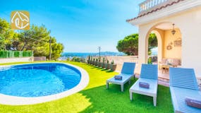 Vakantievilla&#039;s Costa Brava Spanje - Villa Ibiza - Zwembad
